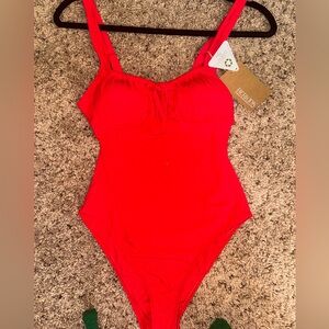 Berlook cider brand swim NWT!